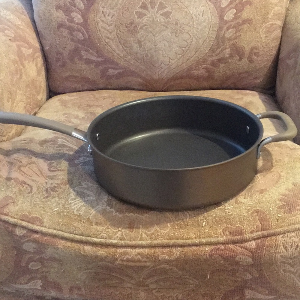 Circulon professional deep pan